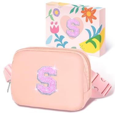 Imagem de COSHAYSOO Pochete de cintura pequena com alça ajustável com patch de letra inicial para mulheres, adolescentes, meninas, viagens, academia, caminhada, bolsa de viagem transversal, bolsa moderna, rosa