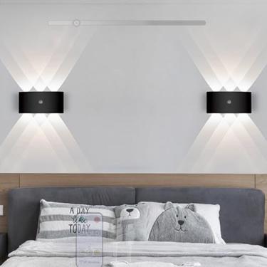 Imagem de Lâmpada de parede LED operada por bateria recarregável por USB, luzes de parede sem fio com controle remoto, arandelas de parede de alumínio reguláveis magnéticas para sala de estar quarto corredor