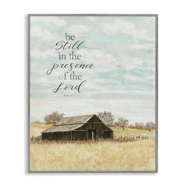 Imagem de Stupell Industries Be Still Countryside Barn Arte giclée emoldurada preta, design de Cindy Jacobs, 76 x 61 cm