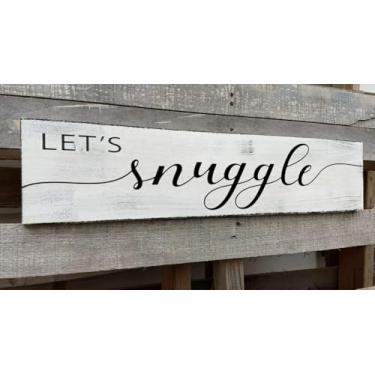 Imagem de PSINGSZQ Decoração de parede rústica para quarto de fazenda, sinal Let's Snuggle, placa de decoração de parede para quarto principal (vamos nos aconchegar) 10 x 40 cm