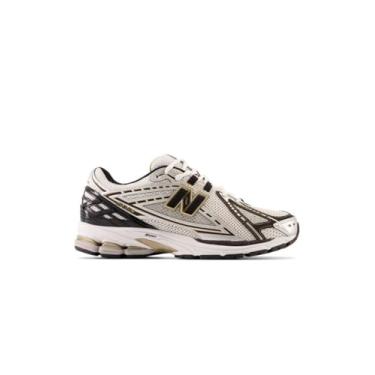 Imagem de New Balance Tênis masculino 1906, Prata metálica/ouro metálico, 5.5 Women/4 Men