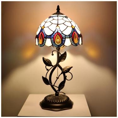 Imagem de Luminária de Mesa Tiffany MQYXH - Abajur Pequeno Rosa Claro Cauda de Pavão com Vidro Colorido e Base em Resina Bronze 20x20x46 cm