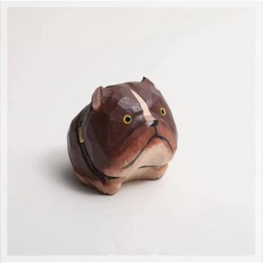 Imagem de ShaoAngDuoMi Estátua de pit bull marrom de madeira esculpida à mão – Estatueta pequena de buldogue americano, escultura de cachorro de madeira colecionável, presente exclusivo para amantes de buldogue
