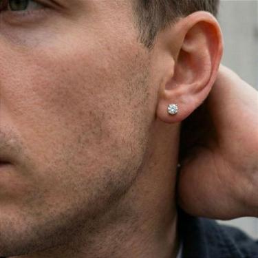 Imagem de Brinco Baby Zircônia 5mm Folheado a Ouro 18k - Ideal para Bebês e Cria