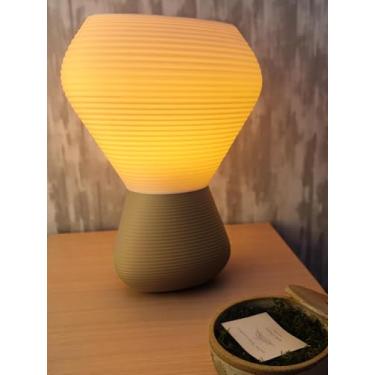 Imagem de Luminária de Mesa Arqora, Design Moderno, Base com Difusor Texturizado, Luz Aconchegante (Cúpula Bege/Base Marrom Claro)