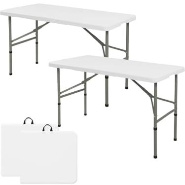 Imagem de Conjunto de 2 mesas dobráveis de 1,2 m, mesa de acampamento, portátil, resistente, retangular, externa, pernas de aço, dobrável ao meio com alça de transporte para ambientes internos, piqueniques