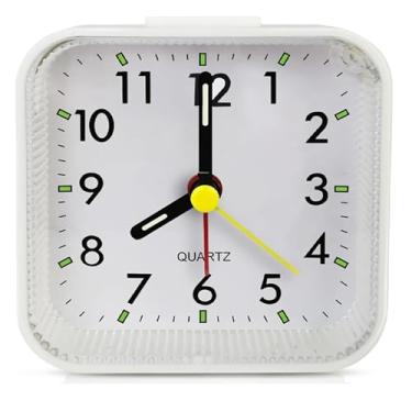 Imagem de THIDARGO Despertador analógico quadrado pequeno com luz noturna, movimento de quartzo, função soneca, operado por bateria, relógio de mesa compacto, conjunto fácil (branco)