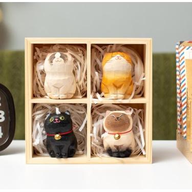 Imagem de Conjunto de presente para amantes de gatos – Prateleira de madeira com 4 bonecos de gatos fofos – Prateleira flutuante decorativa para colecionáveis, decoração de casa e exibição
