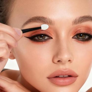 Imagem de 100 pçs aplicador de sombra descartável pincel de maquiagem cabeças de esponja bastão de maquiagem pincel labial ferramenta de beleza mini aplicador de sombra aplicador de maquiagem feminina