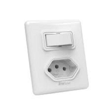 Imagem de Interruptor simples com tomada 10 a sistema e - ENERBRAS