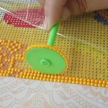 Imagem de Pacote com 4 ferramentas de rolo de pintura de diamante - Roda de rolagem e caneta de diamante para artesanato em ponto cruz