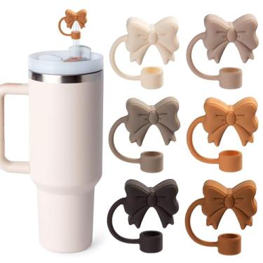 Imagem de 6 peças de topos de palha de laço, capas de canudos fofos para Stanley copo de 30 e 1,134 g com alça, acessórios de palha reutilizáveis à prova de poeira de 10 mm para meninas e crianças (café marrom