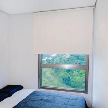 Imagem de Persiana Rolo Blackout Pinpoint Bege  - 2,00m x 1,40m