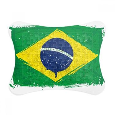 Imagem de Enfeite de quebra-cabeça pintado à mão com a bandeira do Brasil