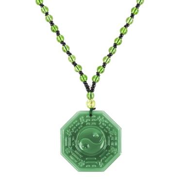Imagem de Chiorgone Colar com pingente Bagua Yin Yang, vidro com aparência de jade verde, proteção Feng Shui com cordão de contas, entalhe de um lado, unissex, 1 pacote