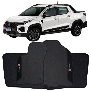 Imagem de Tapete Borracha Strada Cabine Dupla 2021 à 2025 Preto Pvc Logo Bordado Jogo 3 Peças Personalizado