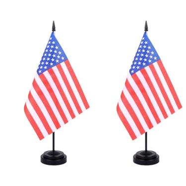 Imagem de JBSJBS Bandeira de mesa dos EUA 30,5 cm, conjunto de luxo, bandeiras americanas, mini bandeiras pequenas de mesa de escritório dos EUA com base preta para decoração de mesa (pacote com 2)