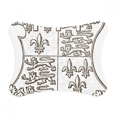 Imagem de Arte barroca preta e branca com escudo de folha de leão e moldura de quebra-cabeça decoração de imagem ornamento de jogo