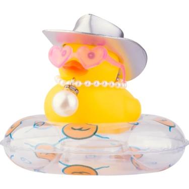 Imagem de MuMyer Enfeites de carro de pato amarelo decorações de painel de carro de pato de borracha com óculos de amor mini anel de natação colar de chapéu de sol para decoração de painel de carro (C29)