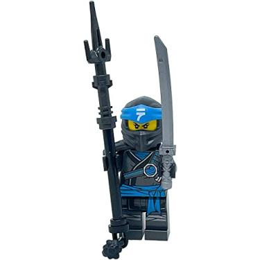 Imagem de LEGO Ninjago Secrets of The Forbidden Spinjitzu: NYA Minifigo com armas