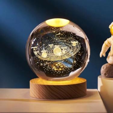 Imagem de Luminária Cristal de Mesa Sistema Solar Saturno Lua Galáxia LED Base Madeira Enfeite Decorativo Casa(Sistema Solar,Grande)