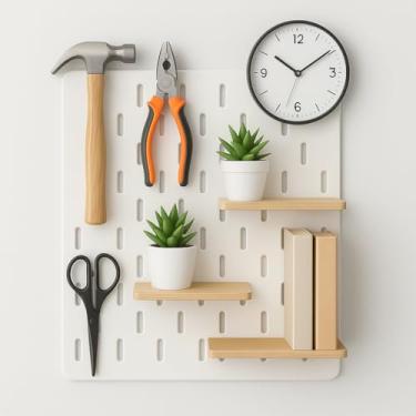 Imagem de Pegboard 30cm x 30cm em Plástico Resistente – Organização Modular para Ferramentas, Acessórios, Escritório, Gamer, Cozinha, Atelier – Alta Durabilidade - Roncato Store (Branco)