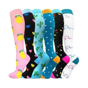 Imagem de Enfermeira compressão circulação sanguínea meias varizes correndo meia