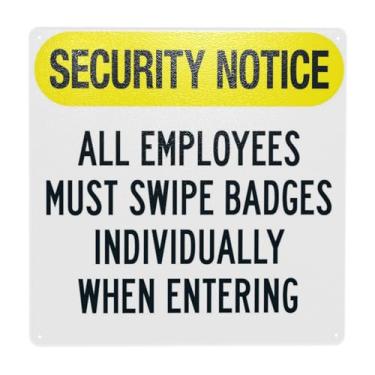 Imagem de Todos os funcionários devem deslizar os emblemas individualmente ao inserir aviso, placas de metal de segurança para visitantes para negócios domésticos garagem rua parede decoração de cuidado 20 x 30