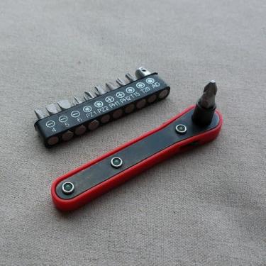 Imagem de Conjunto de ferramentas multiuso faça você mesmo: mini chave de fenda catraca portátil com alto torque e brocas (estilo C)