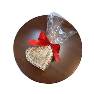 Imagem de Coração de MDF com Chocolates Cacau Show para Presente