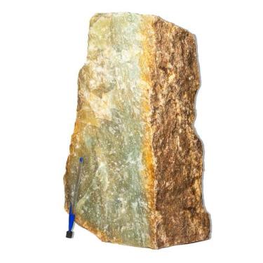 Imagem de 01 Ônix Verde Pé Serrado Natural 30 a 40kg Média 45cm Tipo B - Cristai