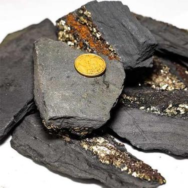 Imagem de Pacote de 5kg de Shungite Bruta Grande para Lapidar Atacado - Cristais