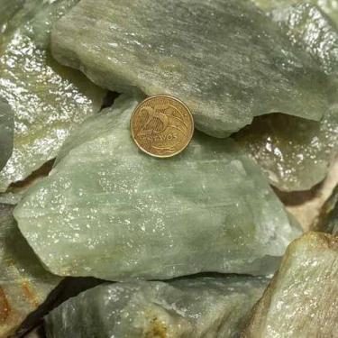 Imagem de Pacote de 20kg de Onix Verde Pedra Bruta Natural para Lapidar - Atacad