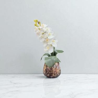 Imagem de Arranjo de Orquídea Artificial no Vaso Decorativo – Decoração para Sala, Escritório e Presente(Branca)