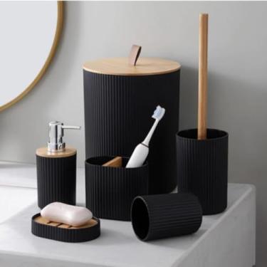 Imagem de Kit Banheiro 6 Peças Preto com Madeira | Lixeira, Porta Sabonete, Dispenser, Copo, Porta Escova e Escova Sanitaria | Design Moderno e Sofisticado (PRETO)