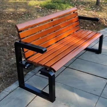 Imagem de Banco de madeira ao ar livre, banco de jardim, banco de parque de madeira maciça, assento de ripas de madeira maciça, com encosto curvado e apoio de braço, cadeira de pátio de lazer para 2 a 4 pessoas