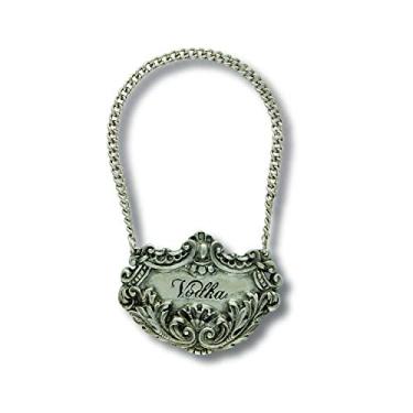 Imagem de Vagabond House Medici Pewter VODKA Etiqueta de Decantador/Garrafa de Licor – Detalhe de Qualidade Feito à Mão Gravado 6,3 cm de Largura