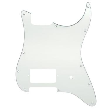 Imagem de Musiclily Pro 11 Furos Single Coberto Humbucker e Ranhura Potenciômetro Escudo para Guitarra EUA/México Fender Tom Delonge Strat Style, 3 camadas Aged White