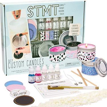 Imagem de STMT DIY Custom, Create 2 Fragrant Candles, Candle Tins, Recipe Card, Sticker Labels, Wax Chips, Candle Wicks, Fragrance Droppers & Instruction Sheet Included, Assorted Colors