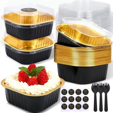 Imagem de ylnurac Pacote com 50 mini formas de bolo de 283 g com tampas, copos quadrados de folha de alumínio para brownie, forma de cupcake grande descartável de 10 x 10 cm, suportes para ramequins de estanho