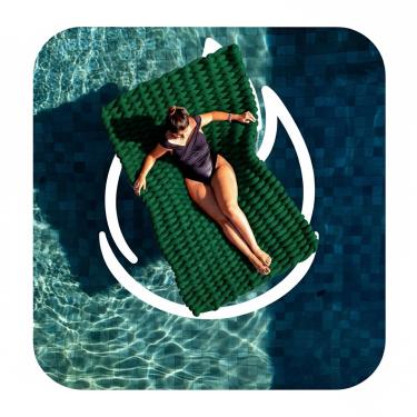 Imagem de Tapete Flutuante para Piscina em Trama Náutica - Eco Flame (Verde Musgo)