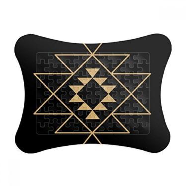Imagem de Moldura de quebra-cabeça com símbolo geométrico de totem triangular para decoração de quadros, ornamento de jogo
