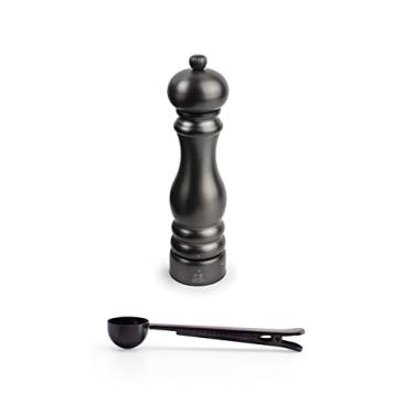 Imagem de Peugeot Paris Chef Carbone u'Select Stainless Steel 22cm 9 inch Pepper Mill, Carbon Finish - With Stainless Steel Spice Scoop/Bag Clip