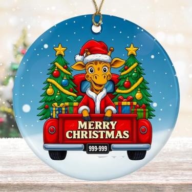 Imagem de DamienBrightGift Enfeite de Natal girafa em caminhão vermelho - Decoração de cerâmica animal de Papai Noel fofo - Presente engraçado de lembrança de feriado na selva - Decoração de árvore de Natal