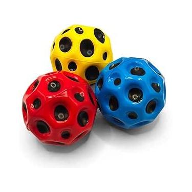 Imagem de Super Bouncy Ball Moon Hole Ball - Bola de espuma de alta elasticidade para descompressão e treinamento atlético, bola antiestresse interativa esportiva porosa de PU (3 peças)