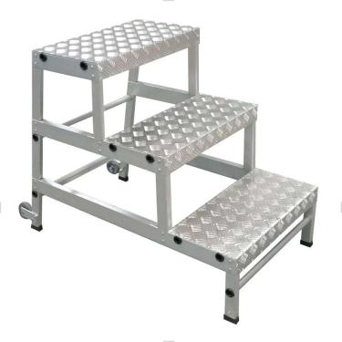 Imagem de Escada Banqueta de Alumínio 3 Degraus Banpro 750 Escaleve