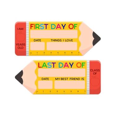 Imagem de FLYAB Placa de primeiro e último dia de escola - placa de quadro negro apagável dupla face em forma de lápis para crianças pré-escolares, jardim de infância, material escolar