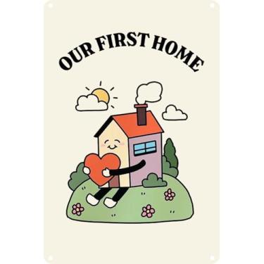 Imagem de Cartazes engraçados Nossa primeira arte de parede de casa, casa de inauguração aconchegante e peculiar presente de decoração do lado de fora, placa de metal vintage de 20 x 30 cm para sala de estar