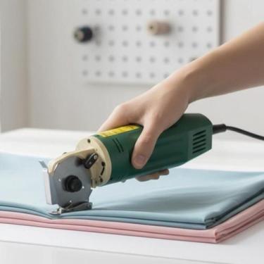 Imagem de Máquina de Cortar Tecidos Profissional Tipo Bananinha 2 Polegadas Lanm