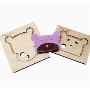 Imagem de YJIUYUANQ Mini carteira em forma de urso, molde de corte de couro, 120 x 87 mm, cortador de corte de matriz artesanal, modelo de ferramenta de perfuração de base de madeira